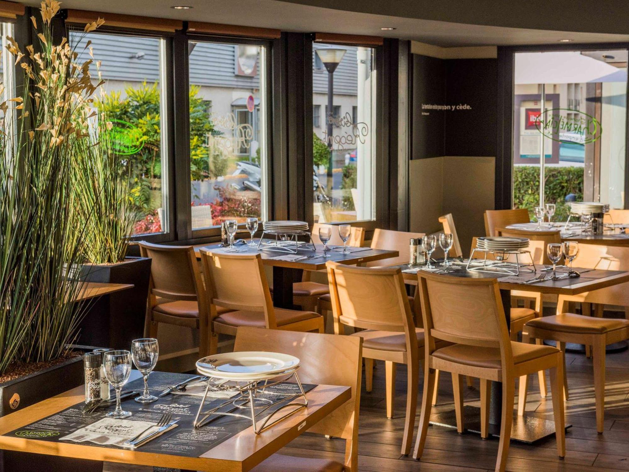 Ibis Tours Nord Hotell Eksteriør bilde